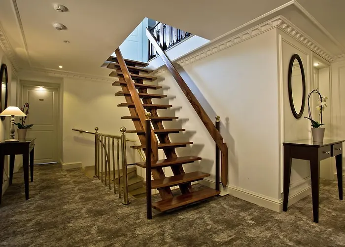 Blanche & Garden Pool Istambul