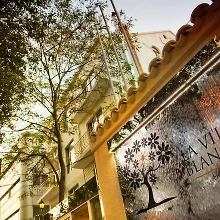 Blanche & Garden Pool Otel 3*