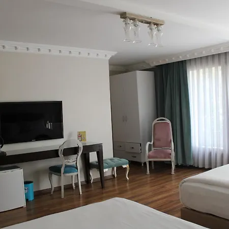 Otel Blanche & Garden Pool