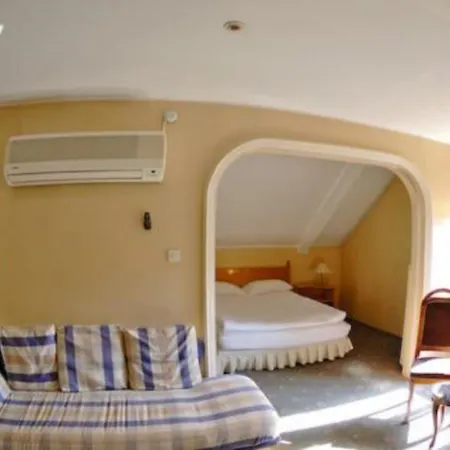 Blanche & Garden Pool 3* Estambul