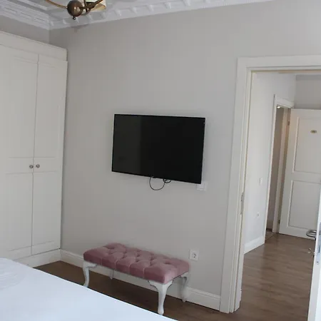 Blanche & Garden Pool 3*