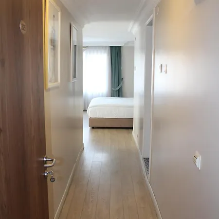 Blanche & Garden Pool Estambul