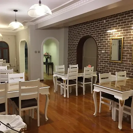 Blanche & Garden Pool Estambul