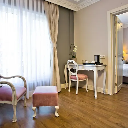 Blanche & Garden Pool 3* Isztambul