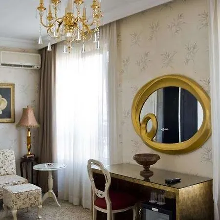 Blanche & Garden Pool 3*