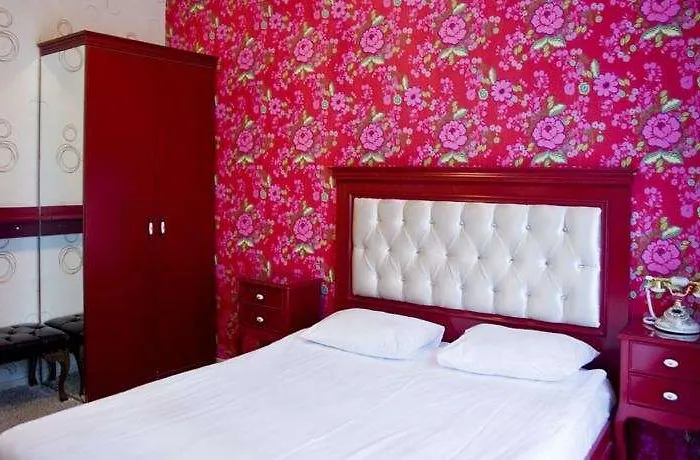 酒店 Blanche & Garden Pool 3*