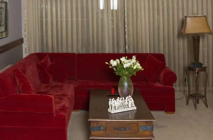 Blanche & Garden Pool 酒店 3*