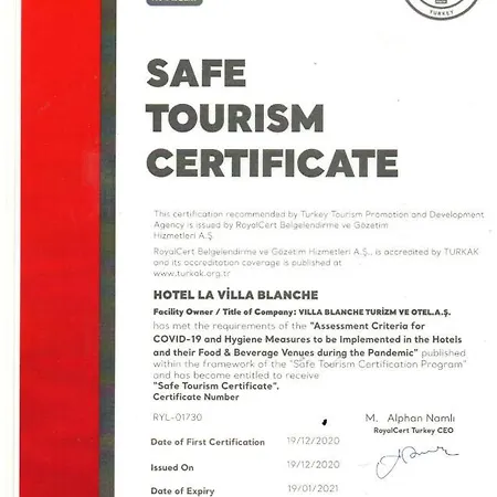 Blanche & Garden Pool