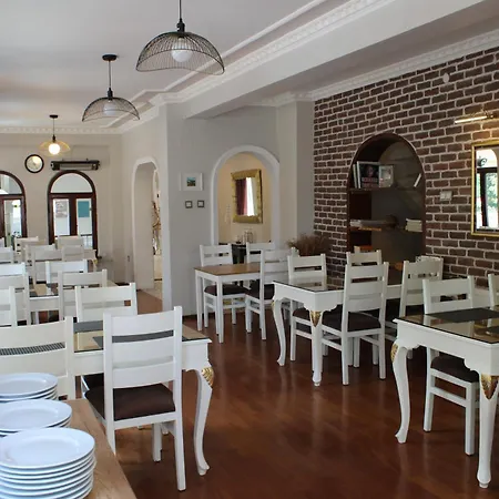 Blanche & Garden Pool 3*