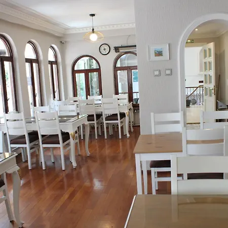 Blanche & Garden Pool 伊斯坦布尔