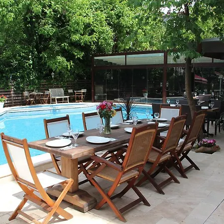 Blanche Spa&garden Pool Hotel