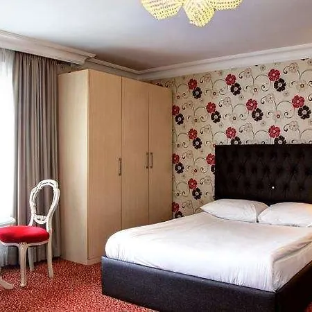 Blanche & Garden Pool Istambul